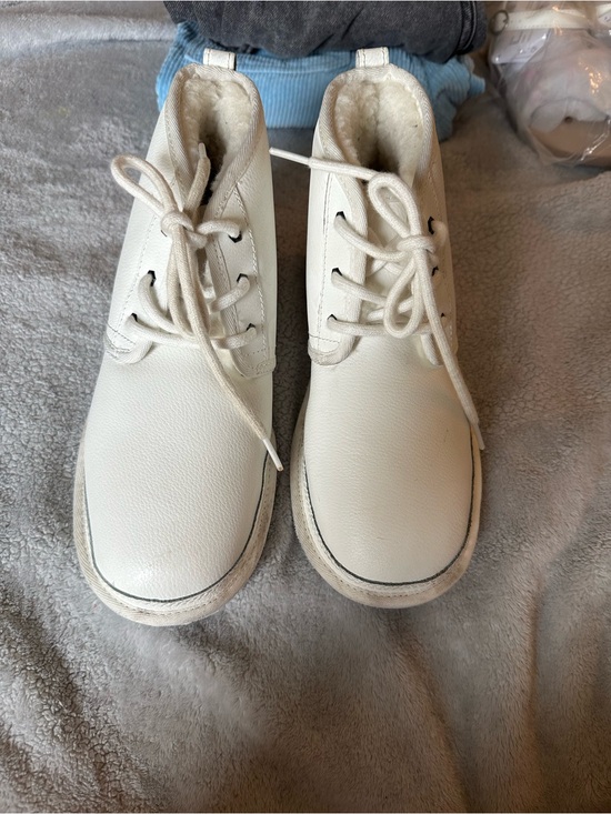 UGG Other - UGG Kids Off-White Lace-Up Shearling Boots